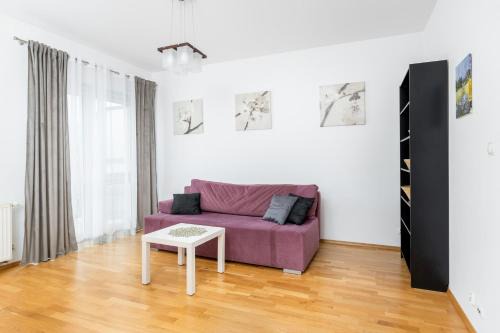 Borkowska Comfort Apartment by BookingHost