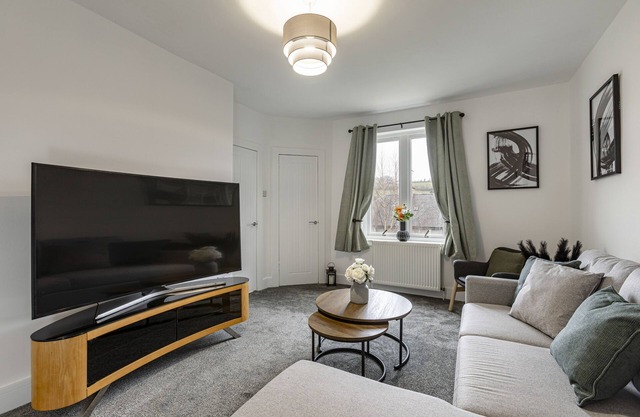 Bountrees Apartment - sleeps 6 guests in 2 bedrooms