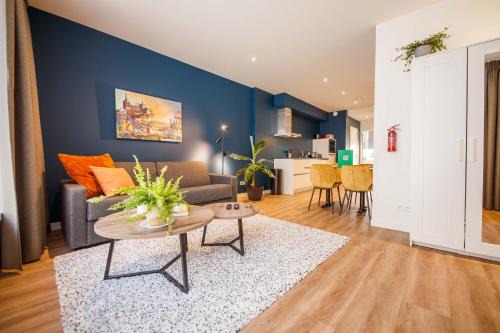 Boutique Chic 55m2 Apartment with City Garden - DB6A