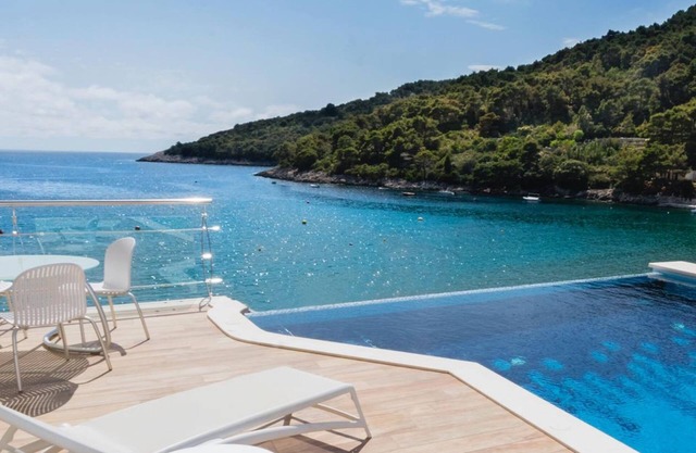 Boutique Pine Tree apartments