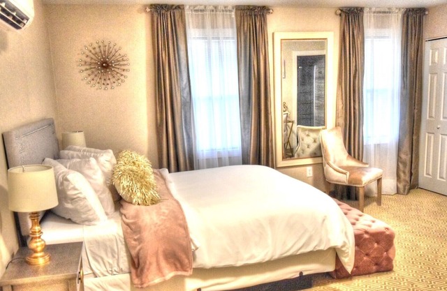 Boutique room at the Magnolia Lodge in Chautauqua