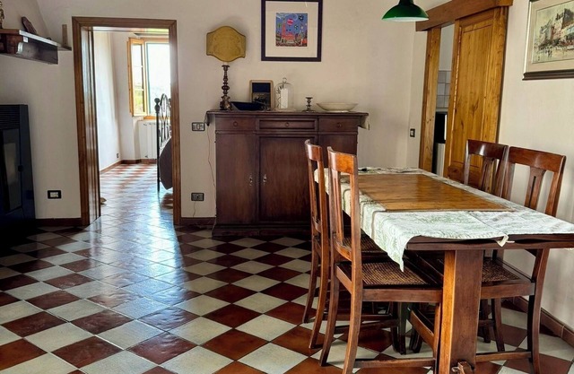 Boutique vacation apartment in Monticiano - Authentic living in Tuscany