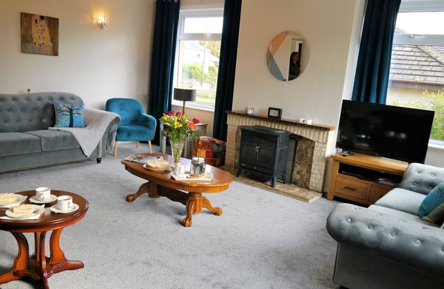 Braidwood - a house that sleeps 9 guests in 4 bedrooms