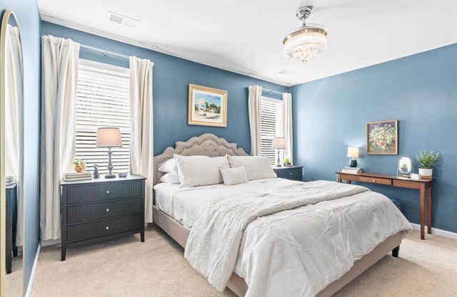 BRAND NEW 3-bedroom house with KING SUITE, minutes from Ocean Isle Beach