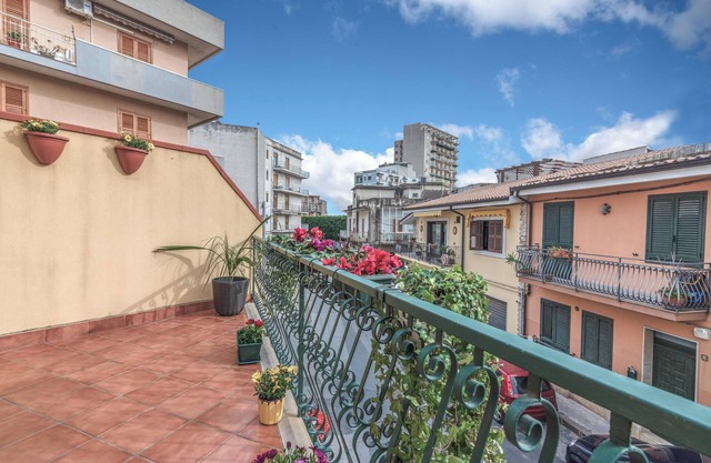 Brand New Apartment 'Casa Vacanza Rosa' with Balcony