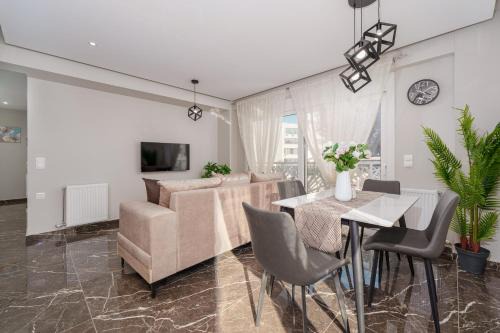 Brand New Building Deluxe Apartments With Parking Nearby Train