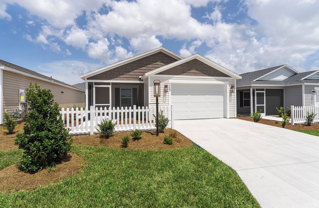 Brand New Eastport Patio Villa - Golf Cart Included