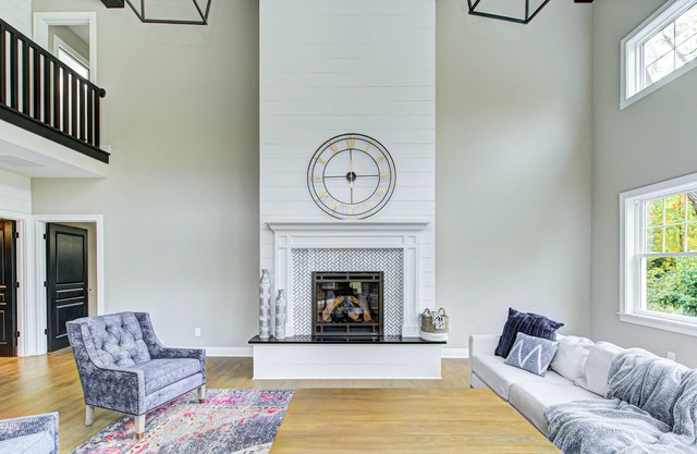 BRAND *NEW* EXECUTIVE CHIC FARMHOUSE