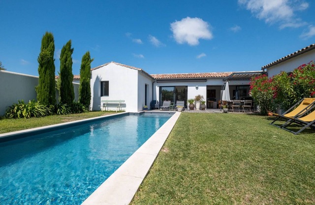 Brand new family villa with heated pool