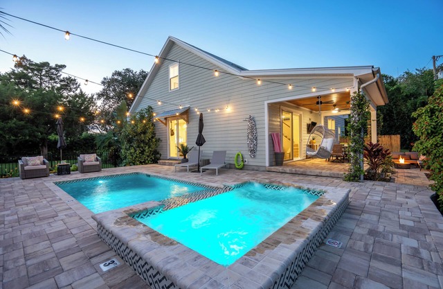 Brand New La Flamingo Beach House-A Tropical Retreat