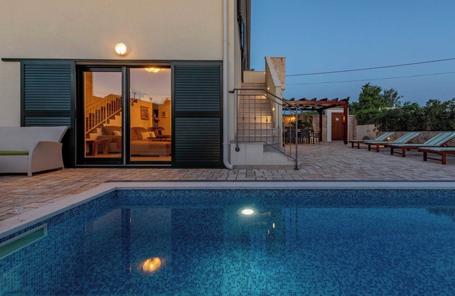 Brand new luxury villa Ivo, private pool, 3 bedrooms, table tennis, beach