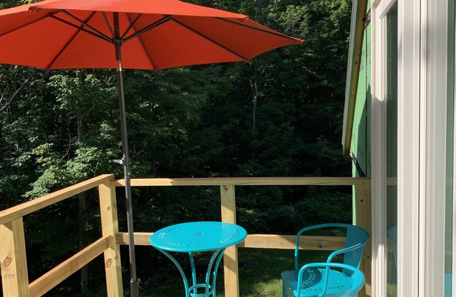 Brand New, Modern, Cozy Mountain Guest Suite