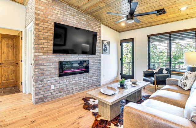 Brand New Modern Mountain Loft in Show Low