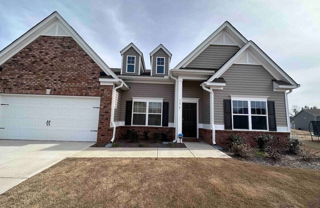 Brand new spacious Clayton Home