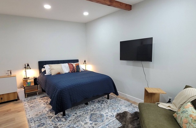 Brand NEW Studio in Midtown Ventura - Near Memorial Hospital, Beach & DT