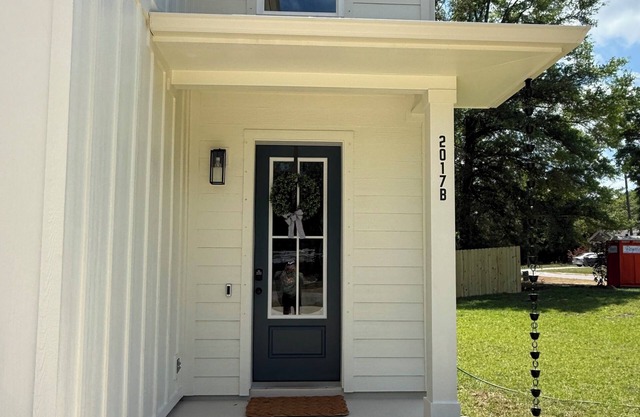 Brand New Townhome close to University of West Florida and Hospitals
