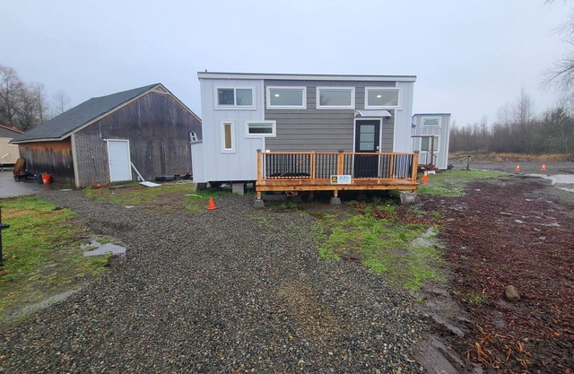 Breakfast at Tiffany’s Tiny Home On The Farm