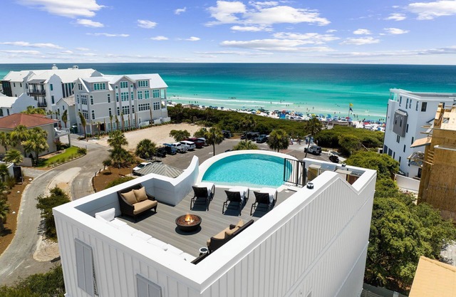 Breathtaking Gulf Views! | Rooftop Pool |1 Minute To Beach!