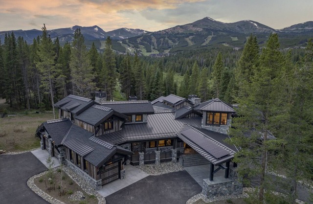 Breckenridge 66 - Six Bedroom Villa, Sleeps 14