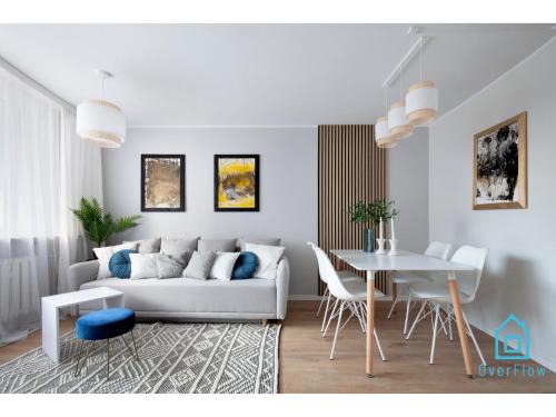 Breeze Apartment - Charming Place, 15 Minutes to Gdańsk Old Town & 5 Minutes to Seaside