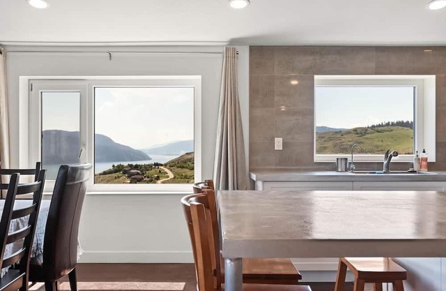 Breezy Beach House near Nature, Lake & Vineyards (Pet-Friendly!)