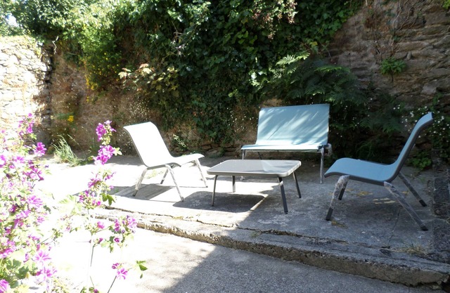 BREST pretty T1 bis quiet, near port, center and Capucins, free parking