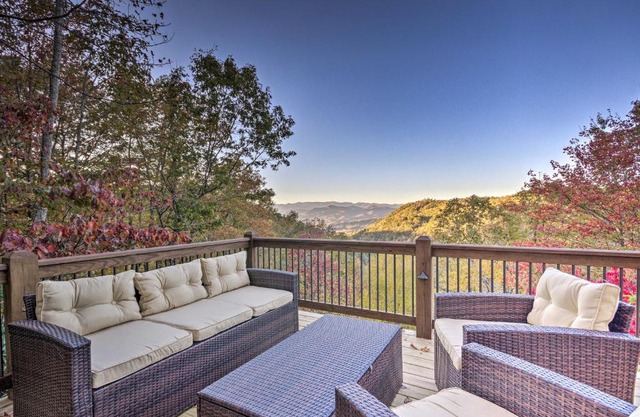 Brevard Chalet with Stunning Blue Ridge Mtn Views!