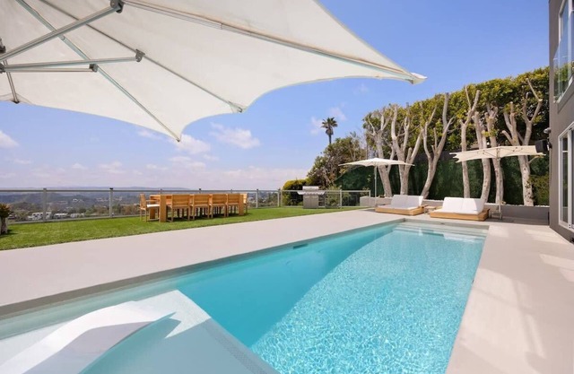 Briarcrest Estate | The Perfect Beverly Hills Private View Estate