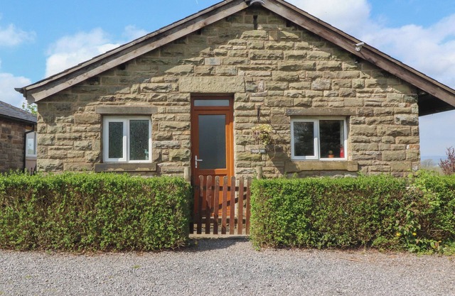 BRIDGE END, with open fire in Downham