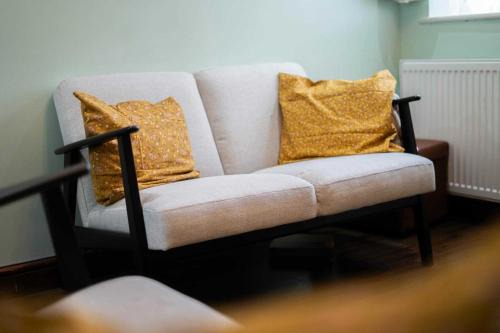 Bright 3BD House Near East Croydon Station