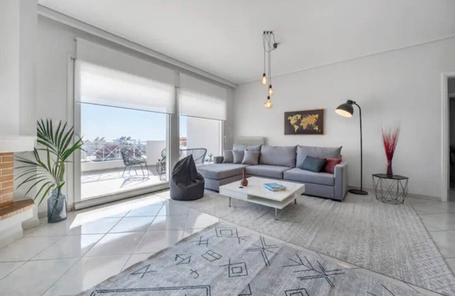 Bright 3bdr Apt with Roofgarden, Jacuzzi