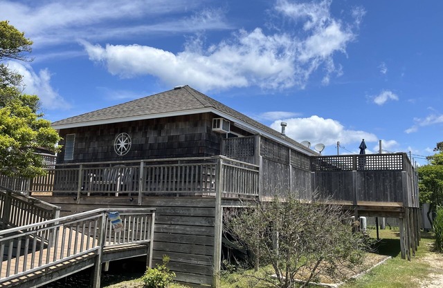 Bright and Breezy Beach House in Ocean Bay Park