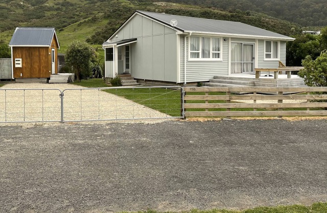 Bright and Sunny Mahia Beach Bach