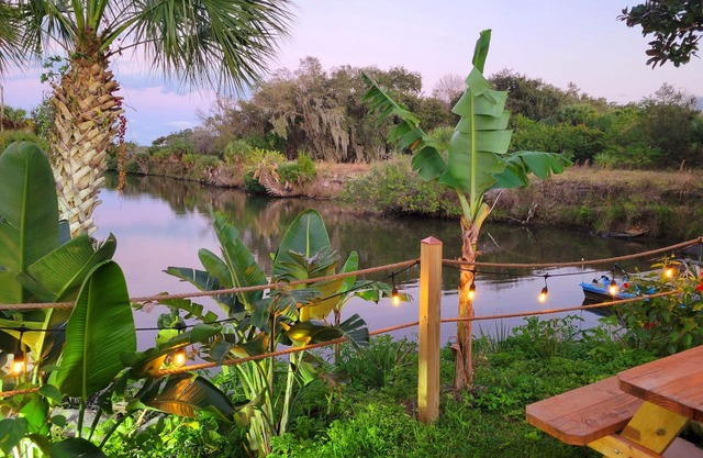 Bright, Beautiful and Clean Intracoastal Home