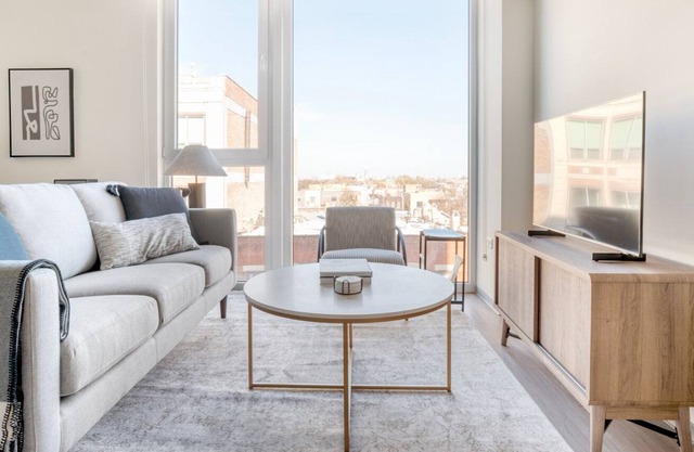 Bright Bucktown 1BR w/ Lounge, Roof & Gym, nr L, by Blueground