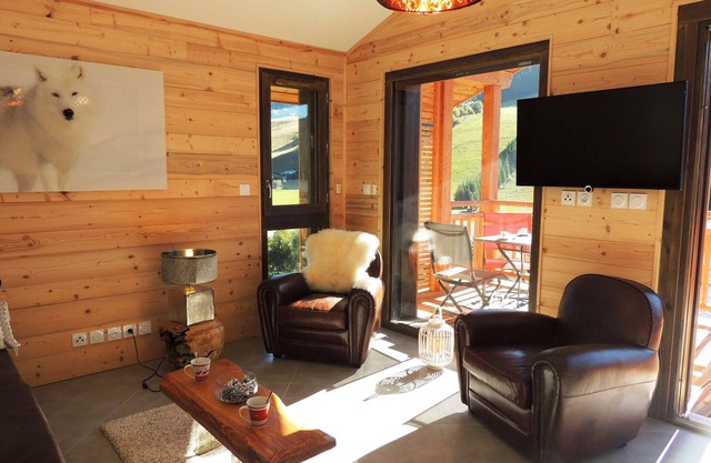 Bright duplex T3 apartment with garage and WIFI in Les Gets