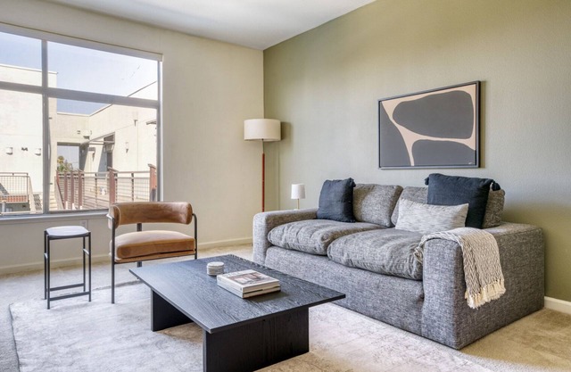 Bright San Jose 1BR w/W/D, Gym & Pool, nr Caltrain, by Blueground