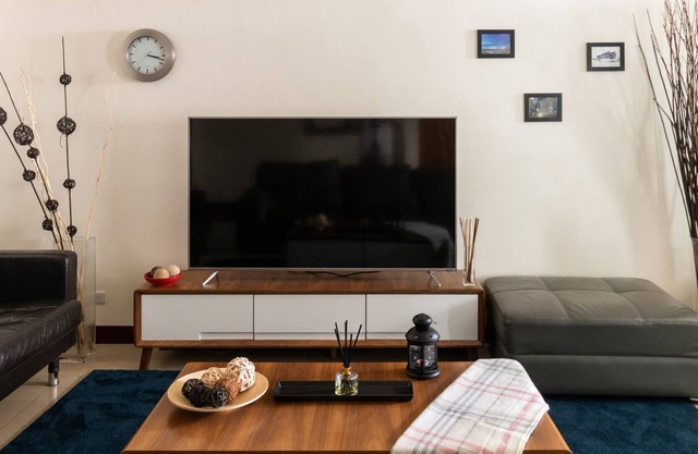 Bright Spacious Apartment above Shandao MRT