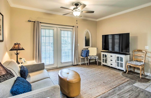 Bright St Simons Island Condo w/Shared Pool!