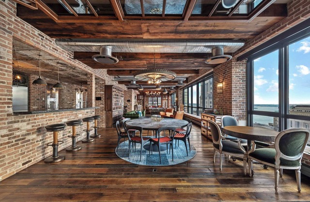 Broad Place by RoveTravel | 2BR PH w/Sauna & Views