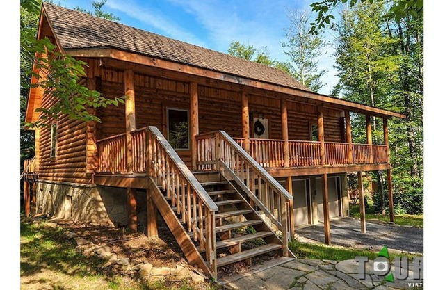 Broqvarn is a wonderful all season home! Book Now! Close to Lodge & Trails!