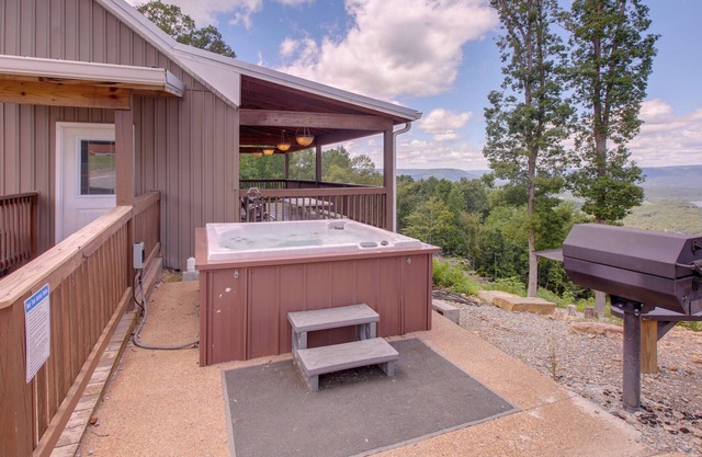 Bryant Cabin Getaway w/ Private Hot Tub & Views