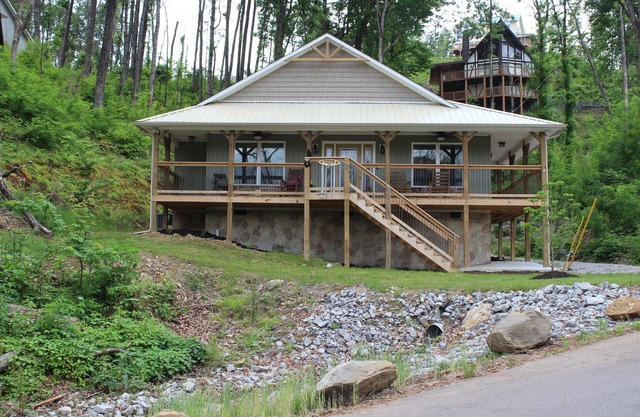 Built in 2018 this is a charming, spacious chalet that sleeps 6!