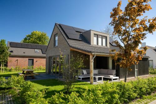 Buiten aan zee by Droomvilla