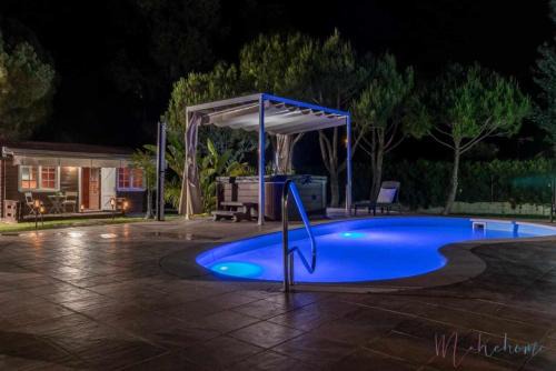 Bungalow espectacular garaje, piscina y jacuzzi