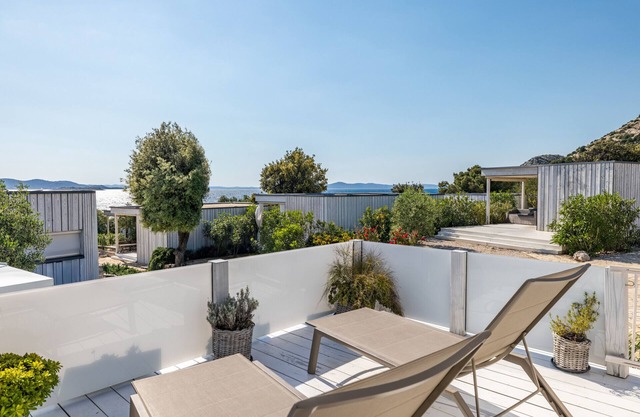 BUQEZ ECO RESORT - Villa 40 - Seafront