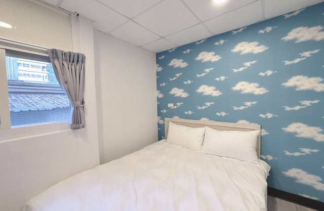 BY Charming 1-BR hotel in terrific Taipei City with AC, easy to go everywhere