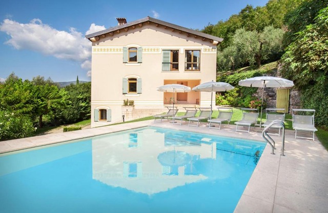 Cà Cantoni With Pool