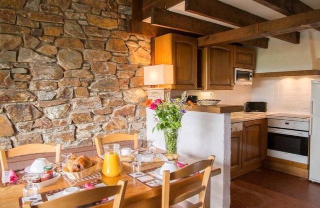 Cévenol gîte for 4 people with swimming pool in Barre-des-Cévennes, Lozère