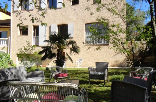 Côte D'azur Varoise. Tamaris. Grande Villa 12 Pers, au Calme, Près des Plages